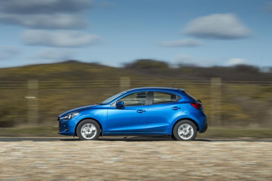  Mazda2 2015 года  (UK) (фото 6 из 11)